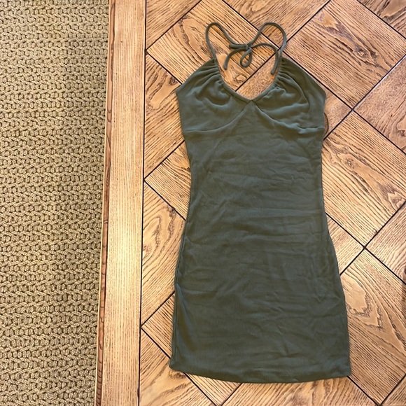 Bodycon mini dress in green from garage - Picture 1 of 4